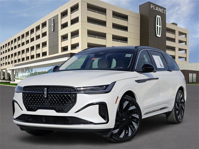 2024 Lincoln Nautilus Black Label AWD's photo