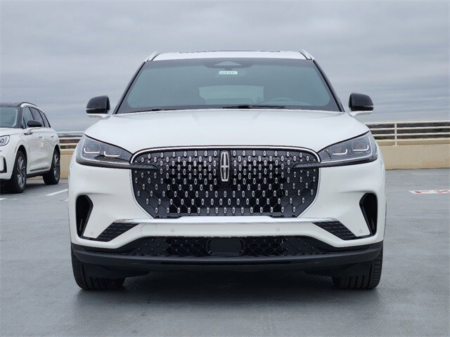 2025 Lincoln Aviator Reserve photo 2