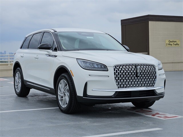 2025 Lincoln Corsair Premiere photo 3