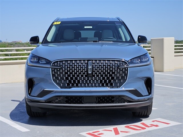 2025 Lincoln Aviator Reserve photo 2