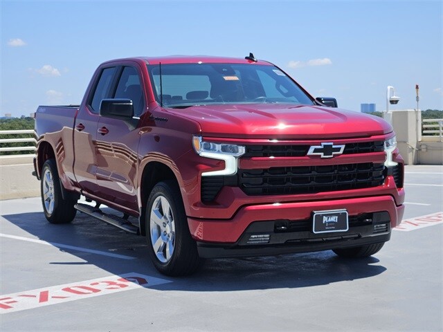 2023 Chevrolet Silverado 1500 RST photo 3