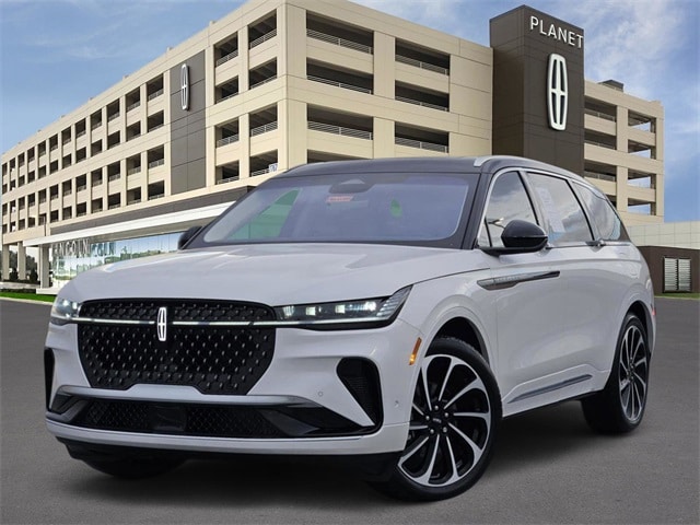 2024 Lincoln Nautilus Black Label AWD's photo