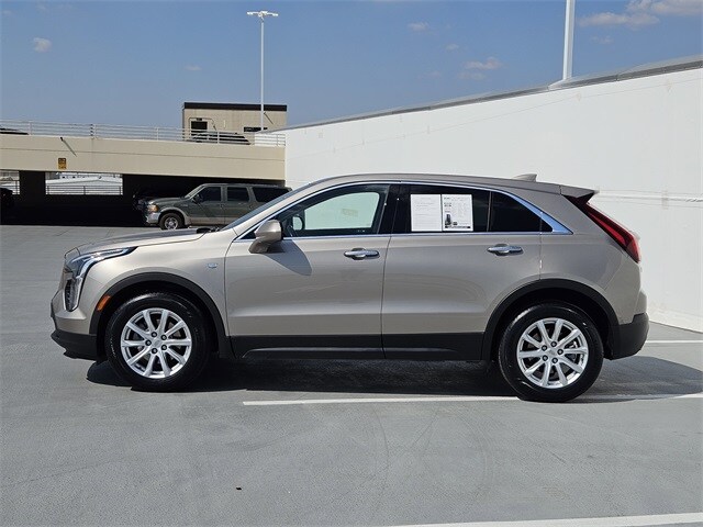 2022 Cadillac XT4 Luxury photo 4
