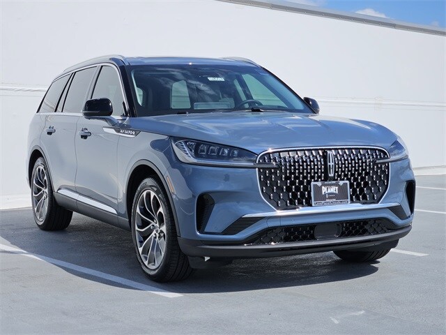 2025 Lincoln Aviator Premiere photo 3