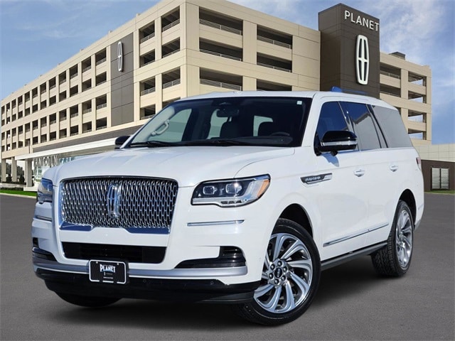 2022 Lincoln Navigator