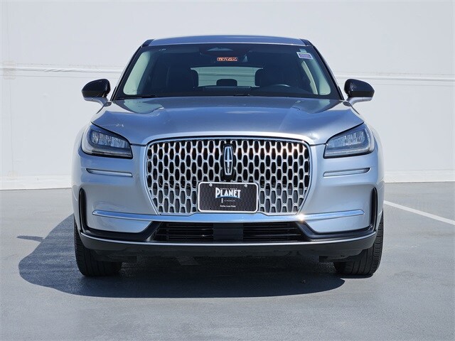 2023 Lincoln Corsair Standard photo 2