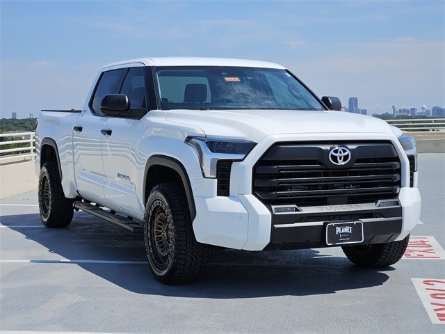 2024 Toyota Tundra SR5 photo 3