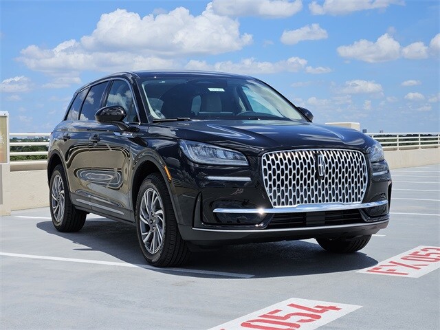 2025 Lincoln Corsair Premiere photo 3