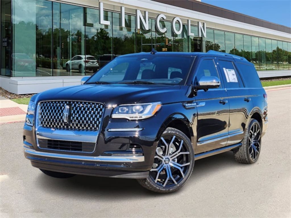 New 2025 Lincoln Navigator For Sale at Lincoln Dallas Love Field VIN 5LMJJ2TG1REL02699