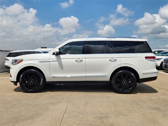2024 Lincoln Navigator Reserve photo 4