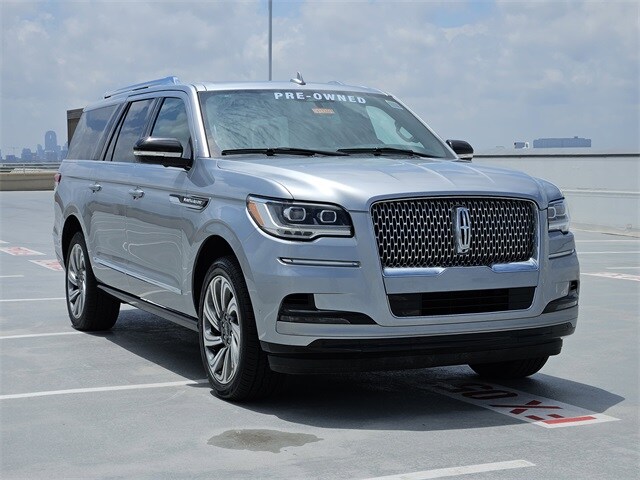 2024 Lincoln Navigator L Premiere photo 3