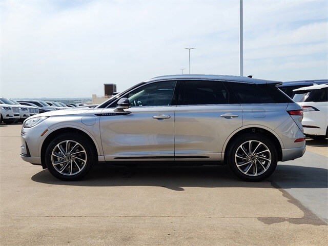 2024 Lincoln Corsair Grand Touring photo 4