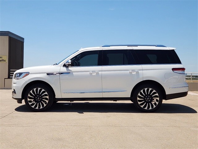2024 Lincoln Navigator Black Label photo 4