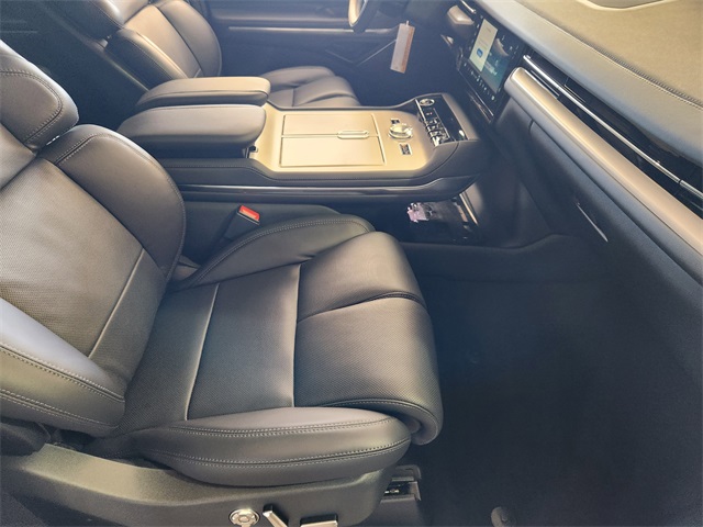 2025 Lincoln Navigator Reserve - Photo 13