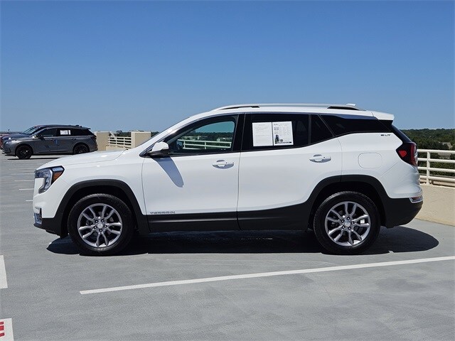 2024 Gmc Terrain SLT photo 3