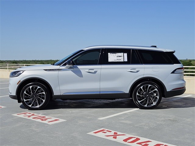 2025 Lincoln Aviator Reserve photo 4