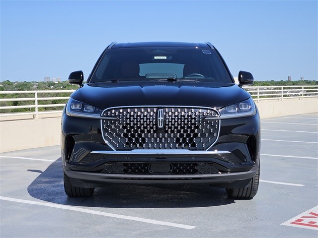 2025 Lincoln Aviator Reserve photo 2