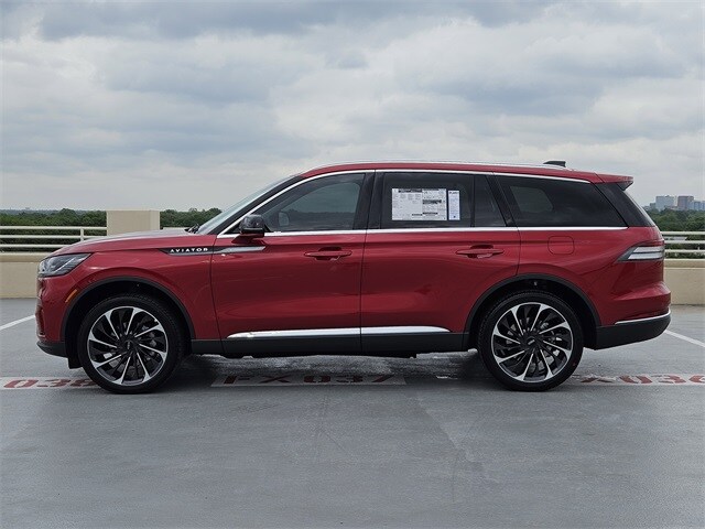 2025 Lincoln Aviator Reserve photo 4