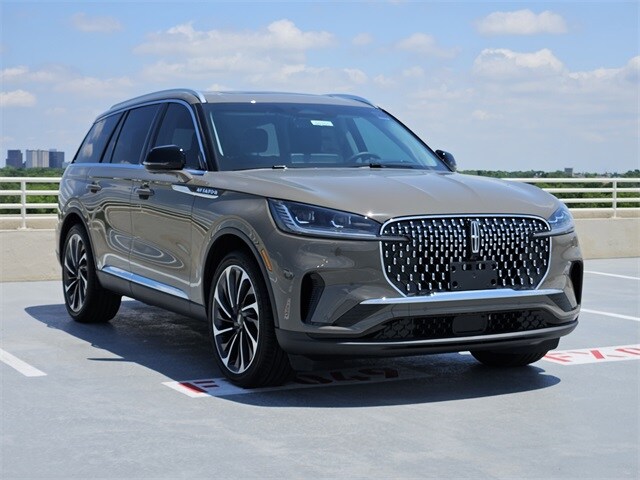 2025 Lincoln Aviator Reserve photo 3