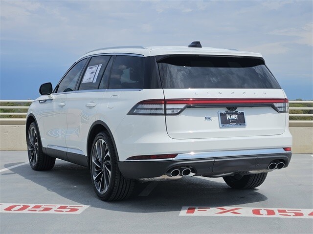 2025 Lincoln Aviator Reserve photo 4