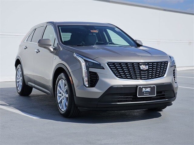 2022 Cadillac XT4 Luxury photo 3