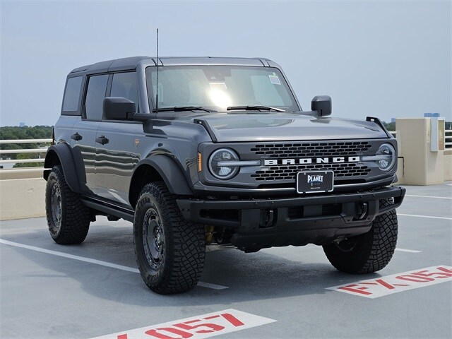 2024 Ford Bronco Badlands photo 3
