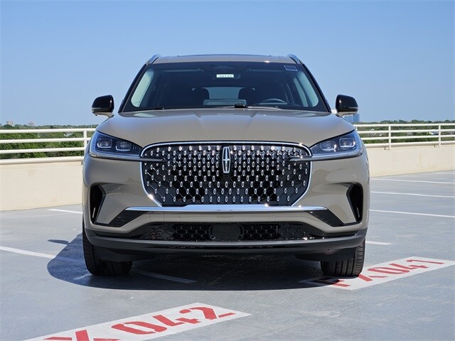 2025 Lincoln Aviator Reserve photo 2