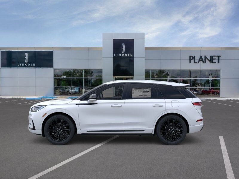 2025 Lincoln Corsair Premiere photo 3