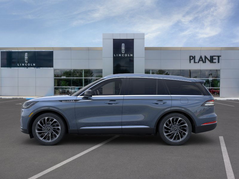 2025 Lincoln Aviator Reserve photo 3