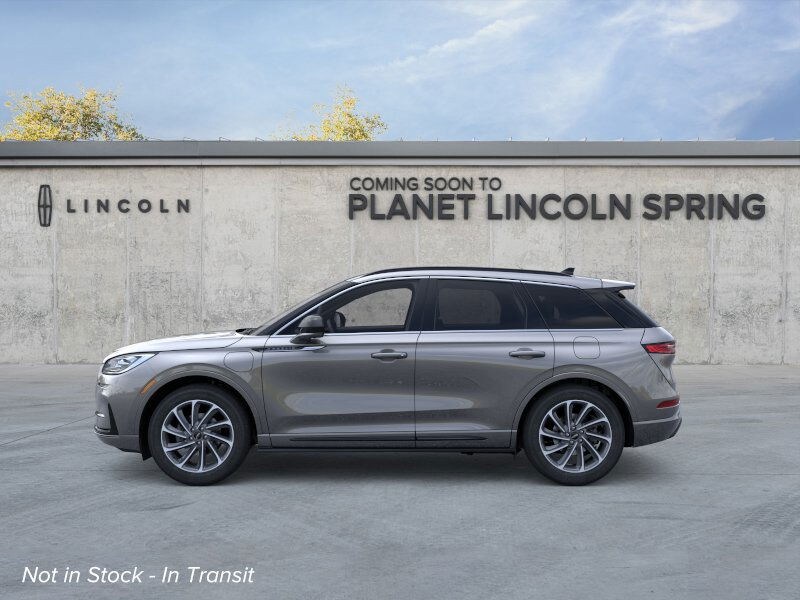 2025 Lincoln Corsair Grand Touring photo 3