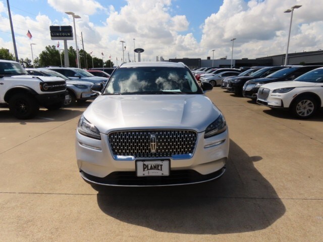 2020 Lincoln Corsair Standard photo 4