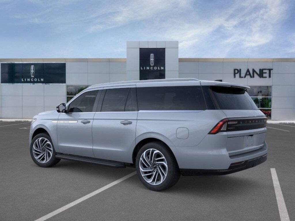 New 2026 Lincoln Navigator L Premiere 4x4 SUV