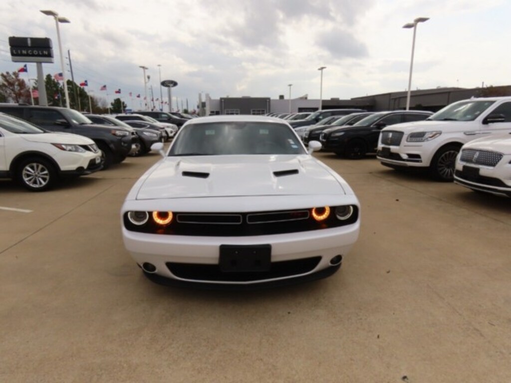 Used 2016 Dodge Challenger 2dr Cpe R/T Plus Car