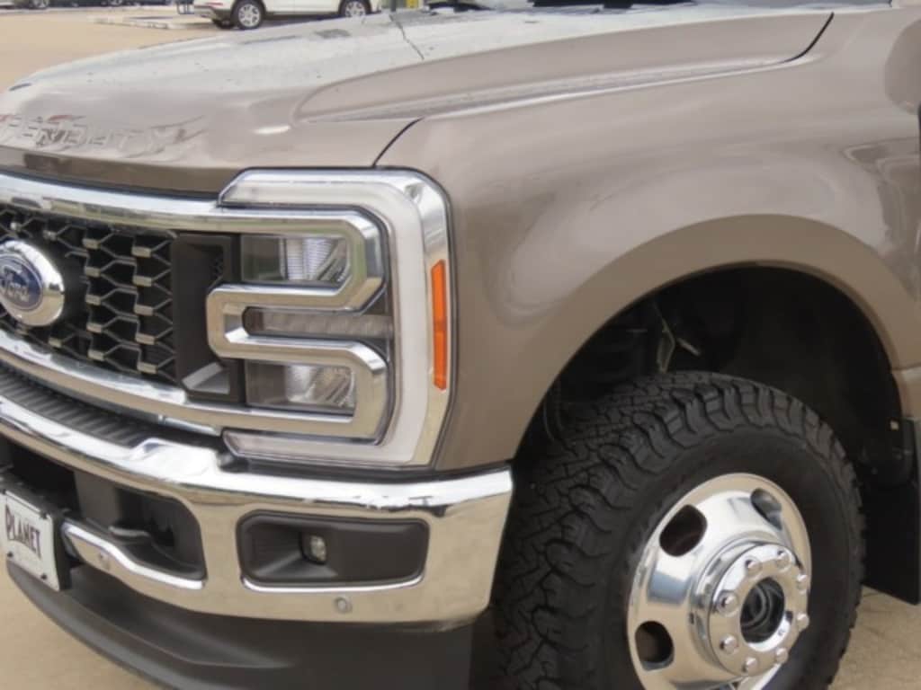 Used 2023 Ford Super Duty F-350 DRW Lariat 4WD Crew Cab 8 Box Truck