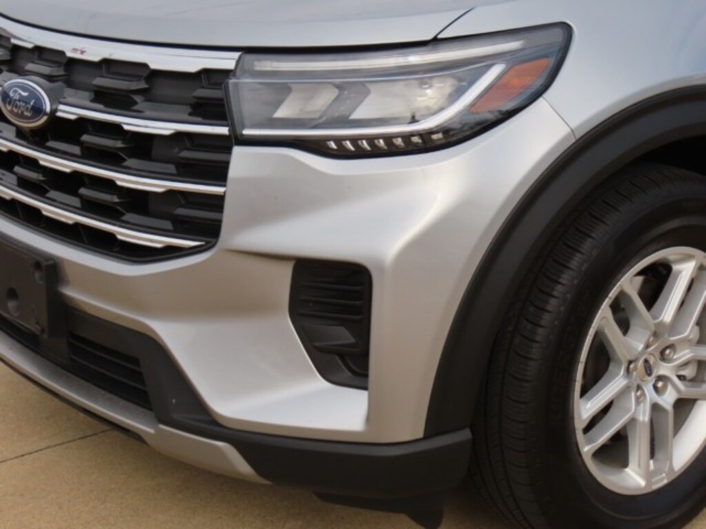 Used 2025 Ford Explorer Active RWD SUV