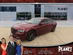 2022 Chrysler 300-Series Touring L RWD Car