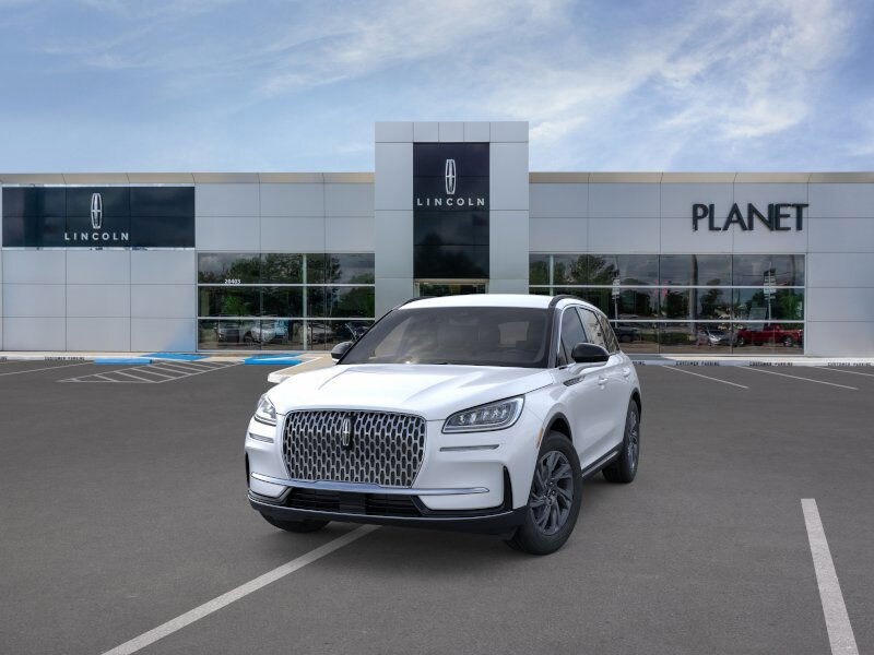 2026 Lincoln Corsair Premiere photo 2