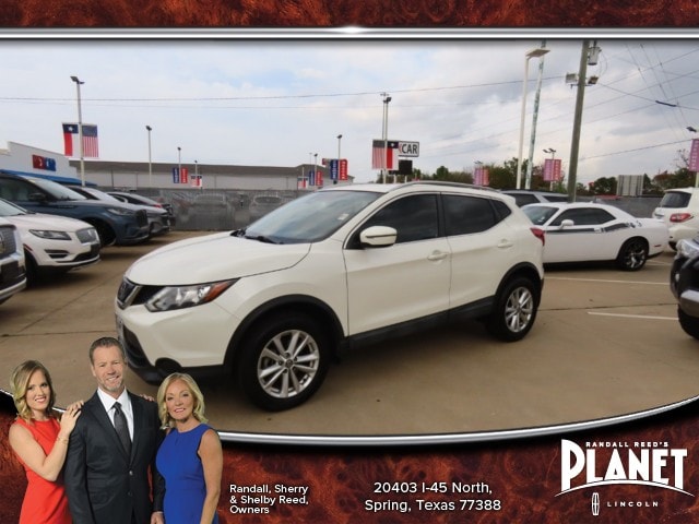 2019 Nissan Rogue Sport SV's photo