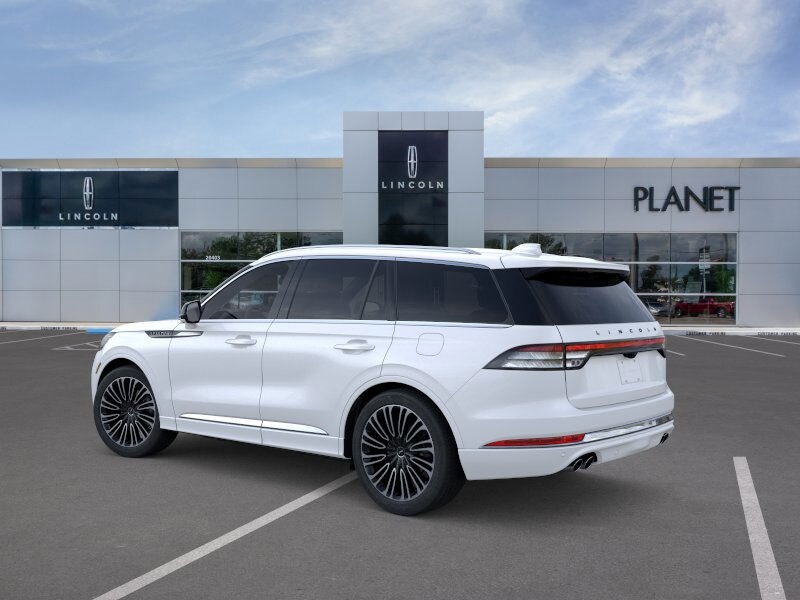 2026 Lincoln Aviator Black Label photo 4