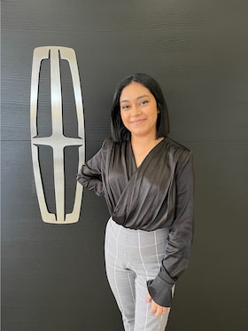 Staff member Arely Benitez from 1d674b24ff0a