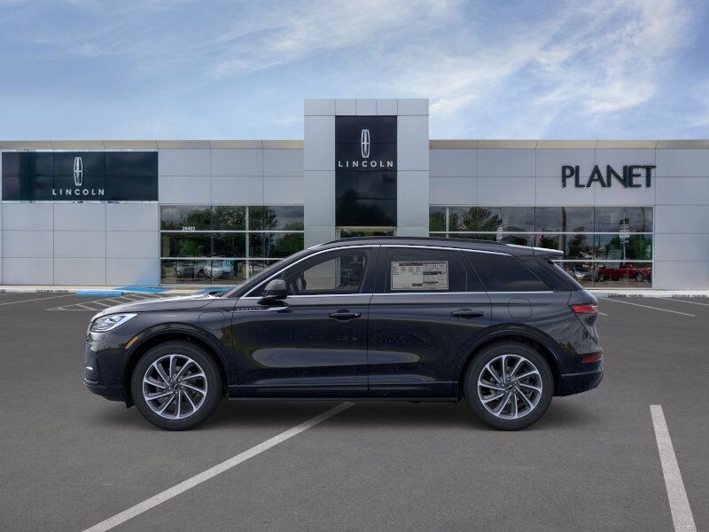 2025 Lincoln Corsair Grand Touring photo 3