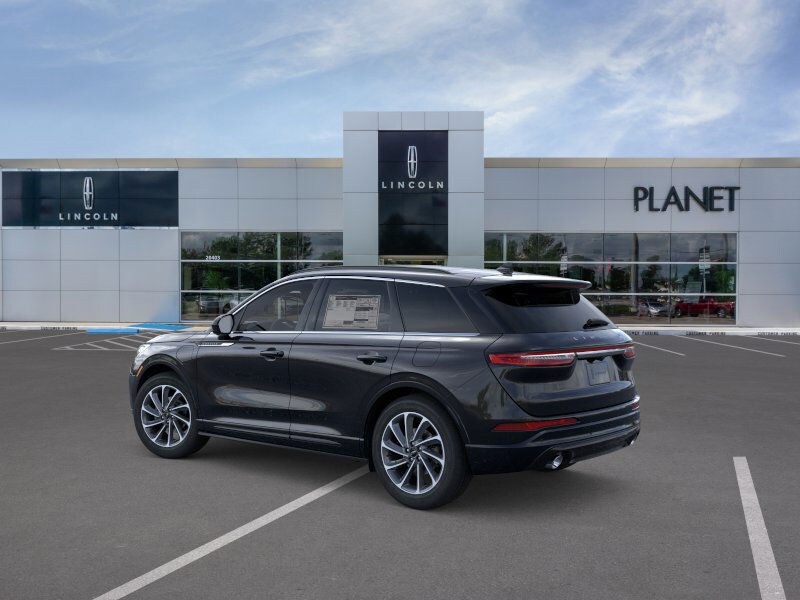 2025 Lincoln Corsair Grand Touring photo 4