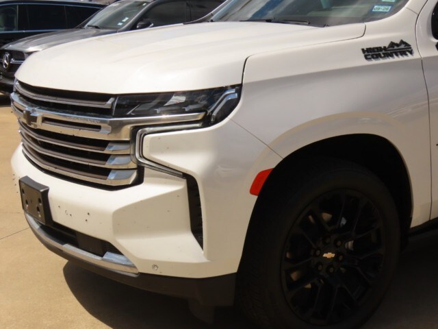 2023 Chevrolet Tahoe High Country photo 2