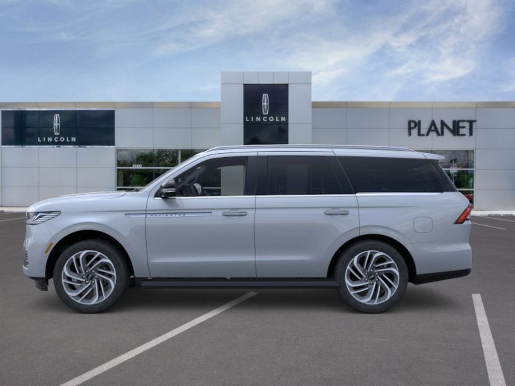 New 2026 Lincoln Navigator Premiere SUV