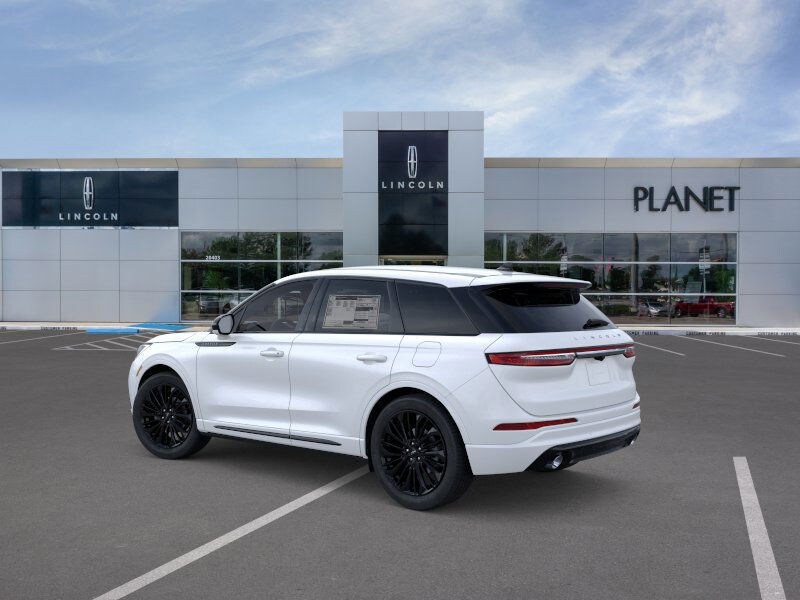 2025 Lincoln Corsair Premiere photo 4