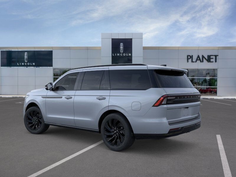 2025 Lincoln Navigator Reserve photo 4
