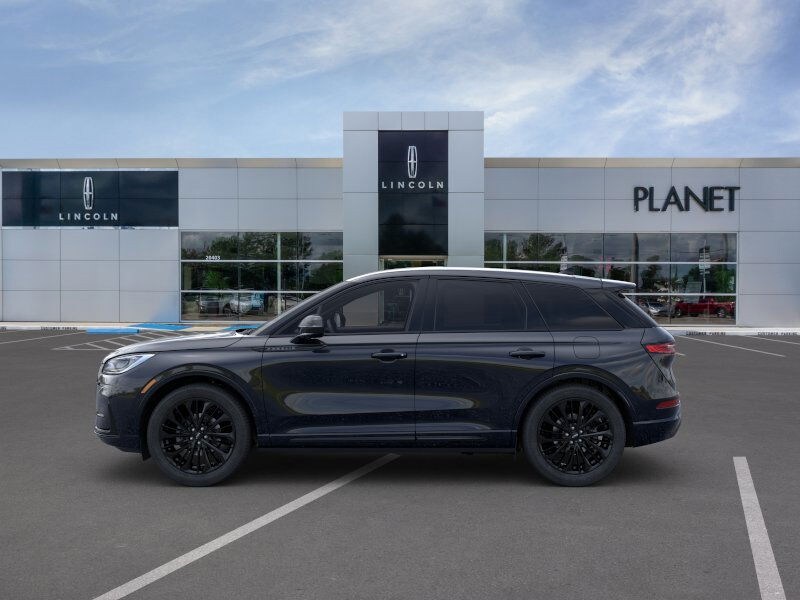 2025 Lincoln Corsair Premiere photo 3