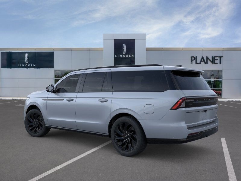 2025 Lincoln Navigator L Reserve photo 4