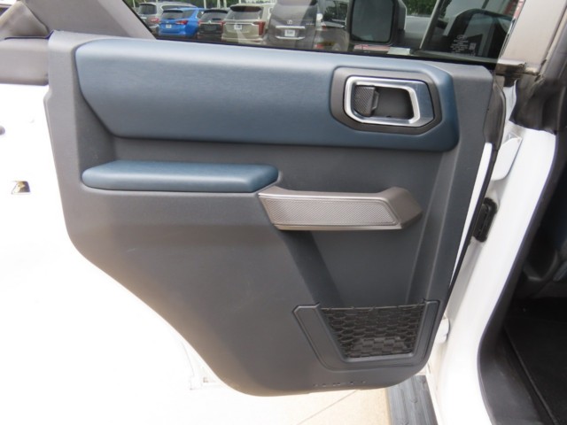 2023 Ford Bronco 4-Door Outer Banks - Photo 17