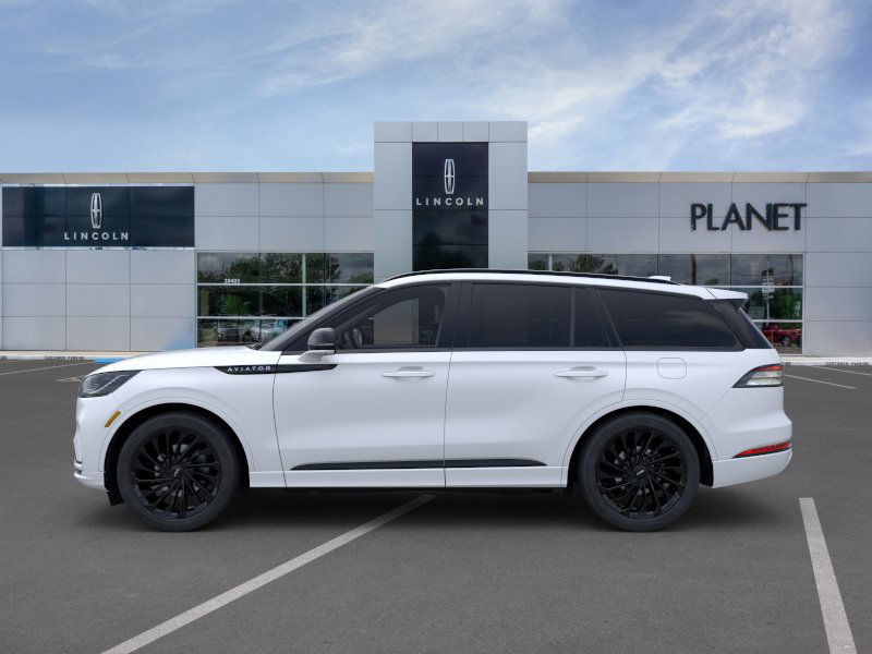 2025 Lincoln Aviator Reserve photo 3